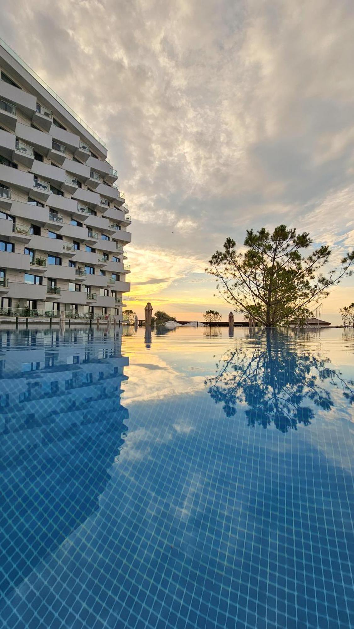 Alezzi Infinity Aparthotel & Spa Năvodari Exterior foto